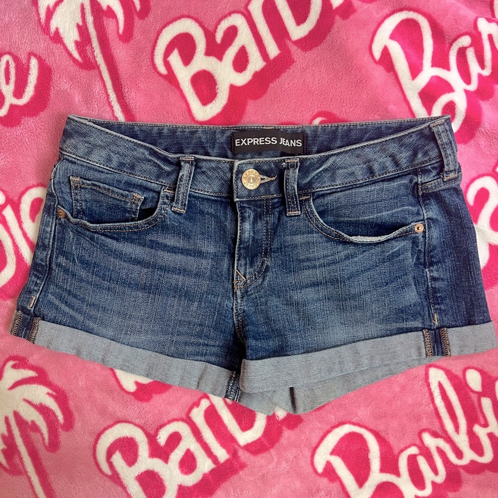 👽 Express Dark Wash Cuffed Denim Shorts | Size 4 | Pre-Worn, Excellent Condition